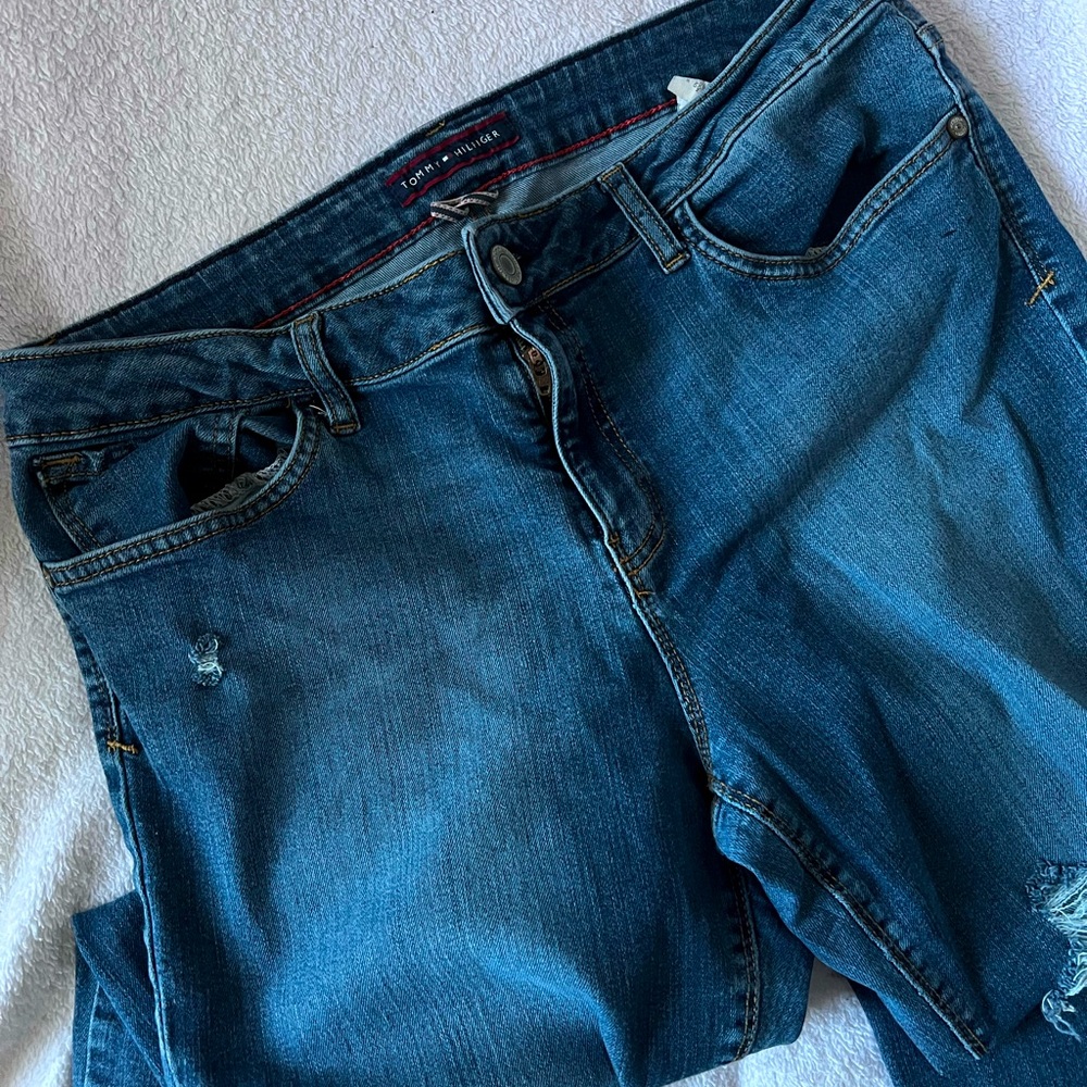 Tommy Hilfiger Ripped Jeans